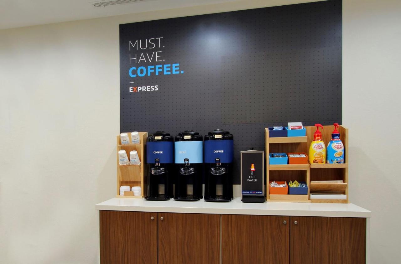 Holiday Express - Downtown By Ihg Hotel 2*