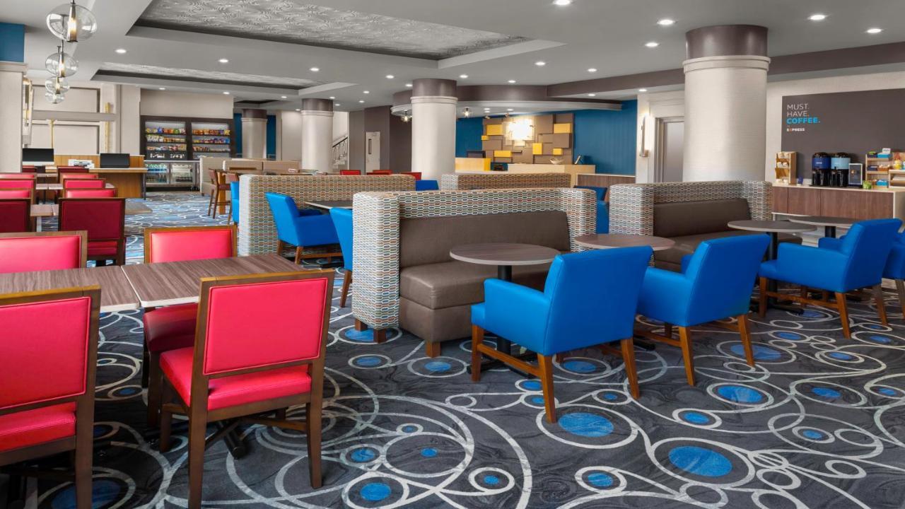 Hotel Express - Kansas Downtown By Ihg