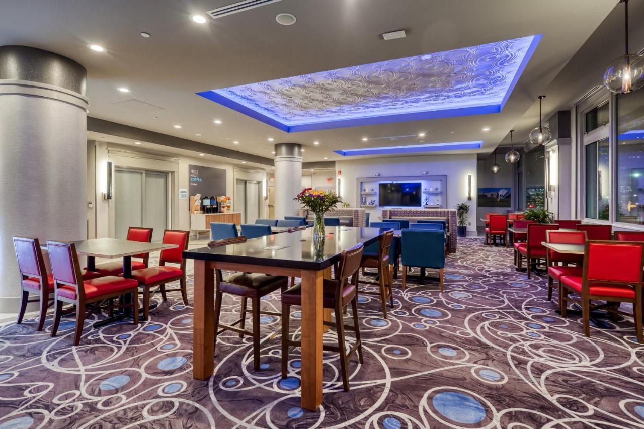 Holiday Express - Downtown By Ihg Hotel Kansas City